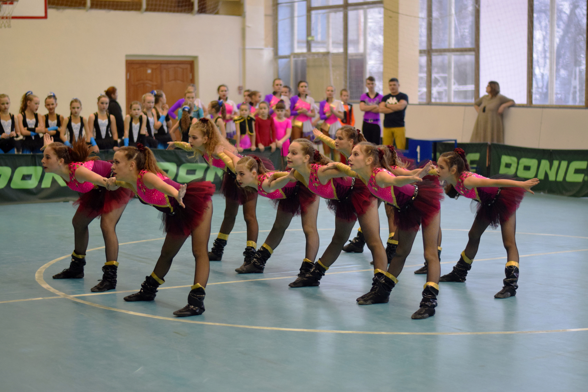 Когда танец становится эмоцией: в Йошкар-Оле прошли соревнования по акробатическому рок-н-роллу