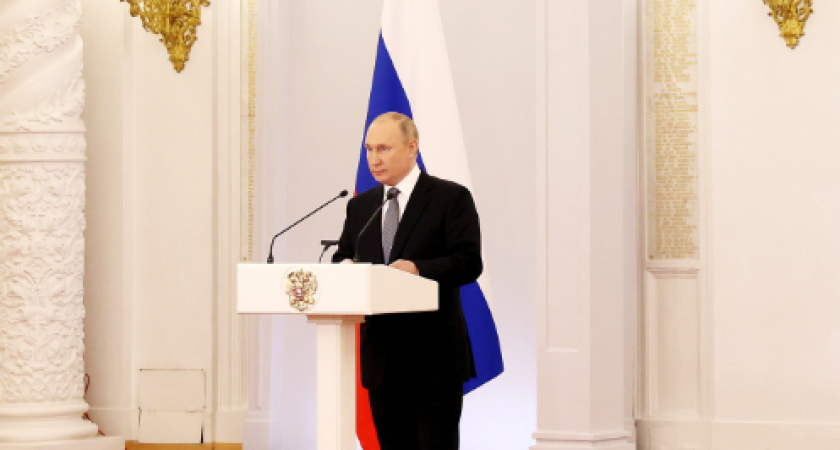 Путин объявил в России год педагога и наставника