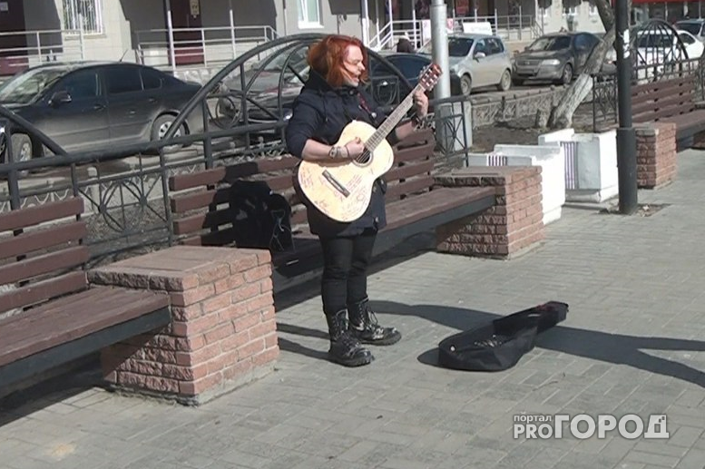 Йошкаролинец ищет незнакомку с гитарой