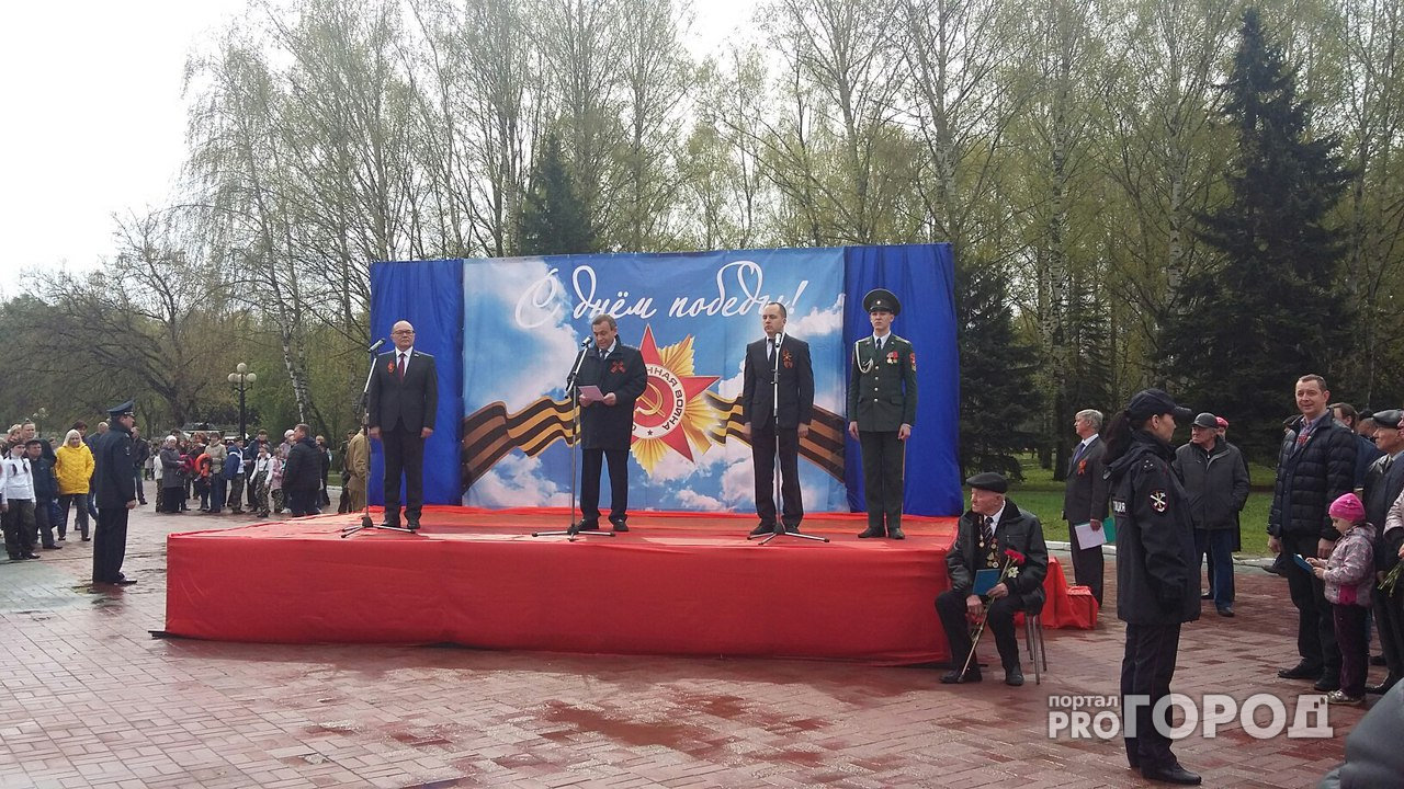 В Йошкар-Оле празднование Дня Победы началось у Мемориала Воинской Славы