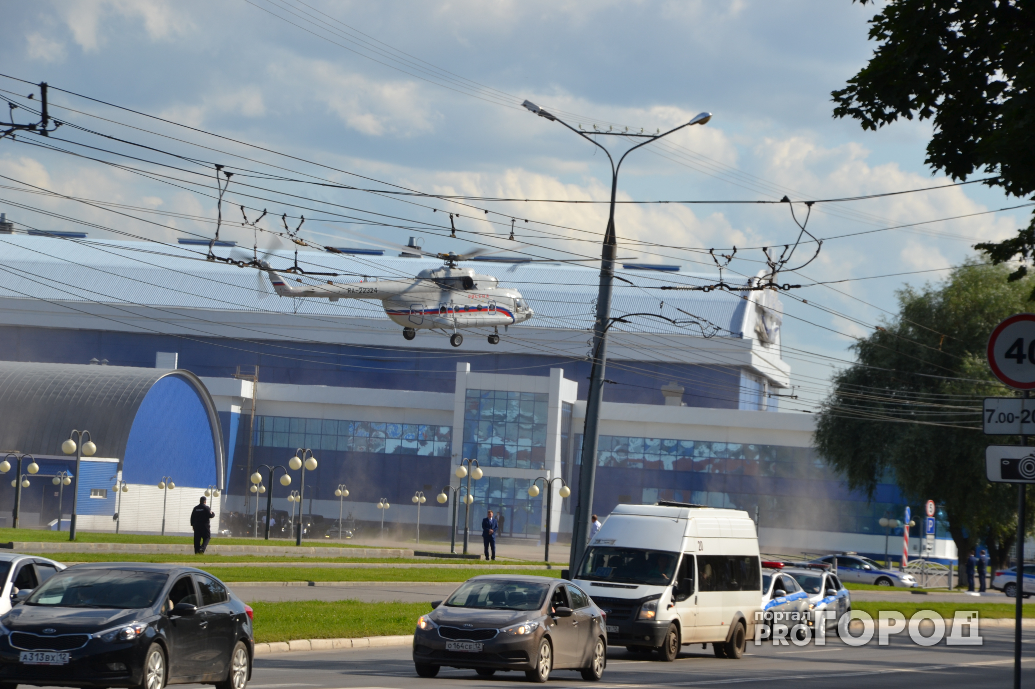 Вертолет Владимира Путина приземлился в Йошкар-Оле