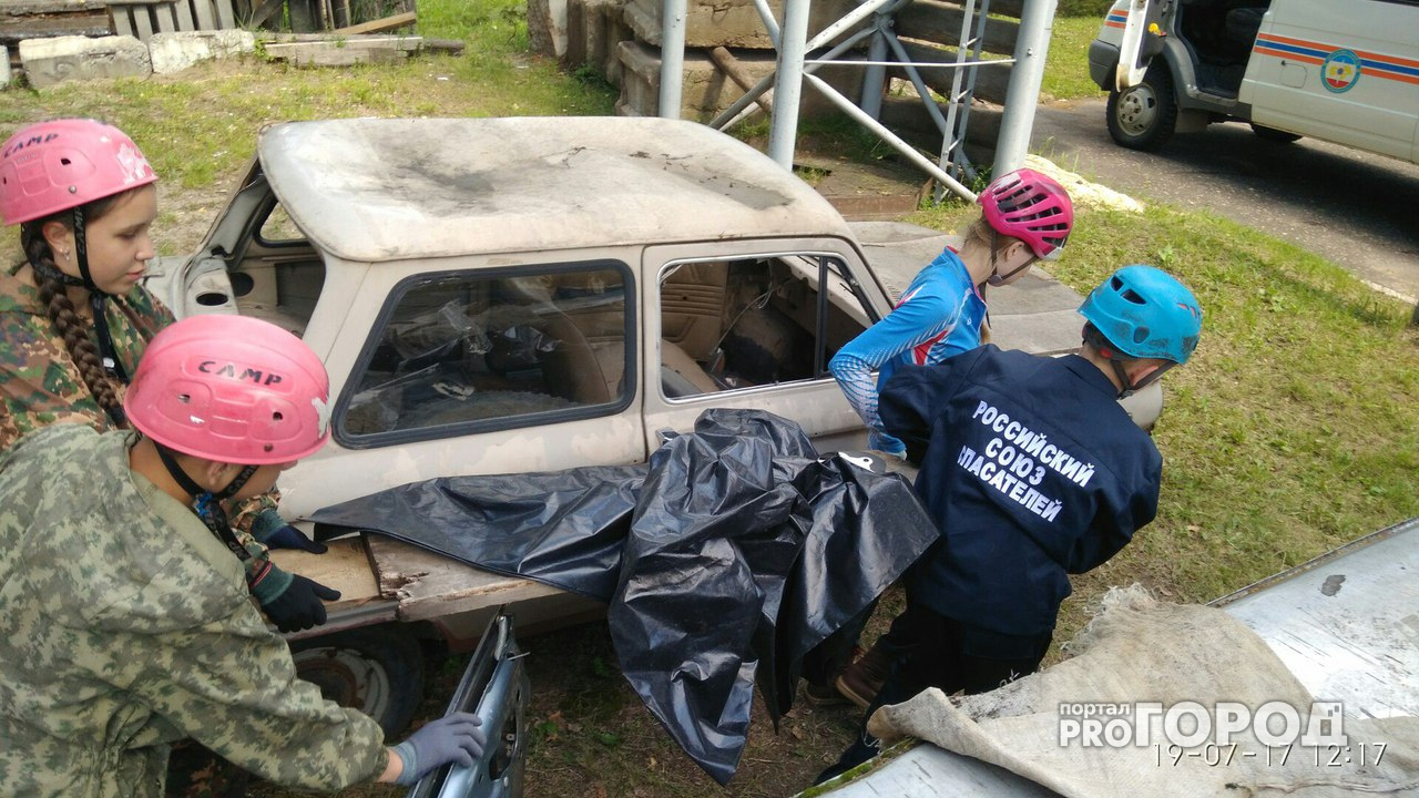 В Йошкар-Оле спасатели готовят детей к соревнованиям