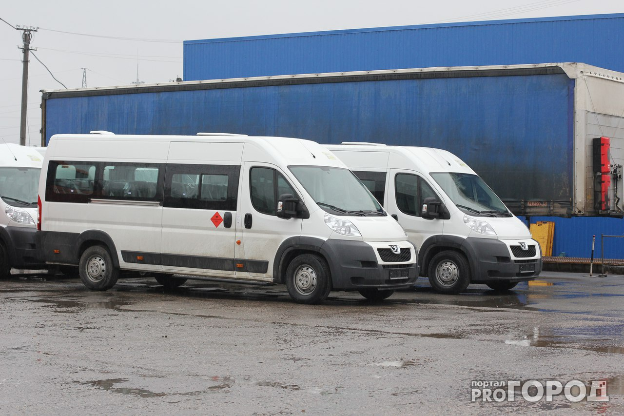Женщину с двумя детьми и коляской не пустили в автобус Казань-Йошкар-Ола