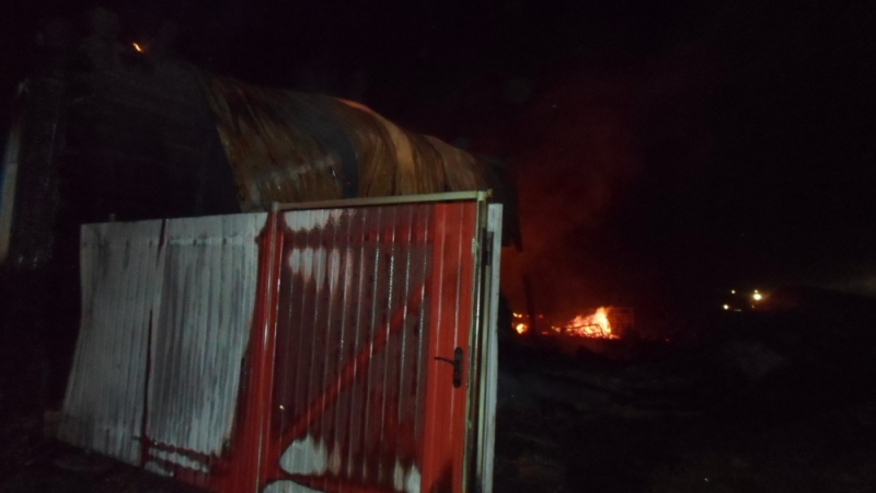 В Марий Эл дотла сгорели два дома: пострадавшие остались без одежды и крова