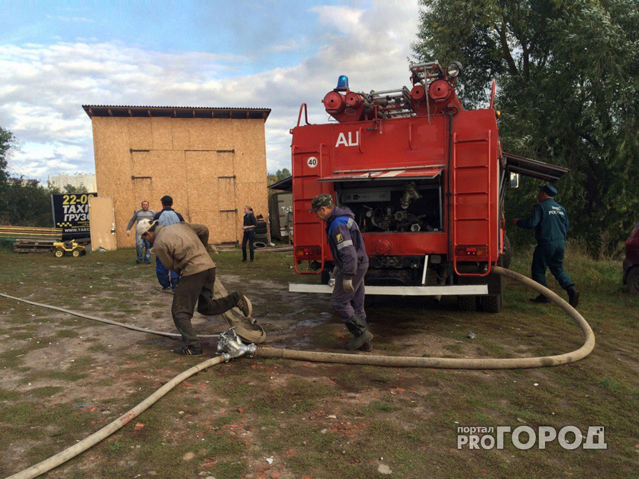 В Йошкар-Оле по неизвестным причинам сгорел частный дом