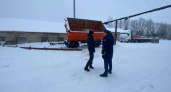 В Новоторъяльском районе во время ремонта теплотрассы одна из труб упала на слесаря 