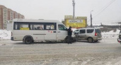 В утреннем ДТП с маршруткой в Йошкар-Оле пострадал человек