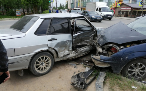 В аварии, где две машины «не поделили» перекресток, пострадал йошкаролинец
