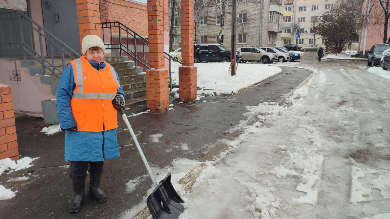 Йошкаролинка сменила профессию бухгалтера на дворника: 