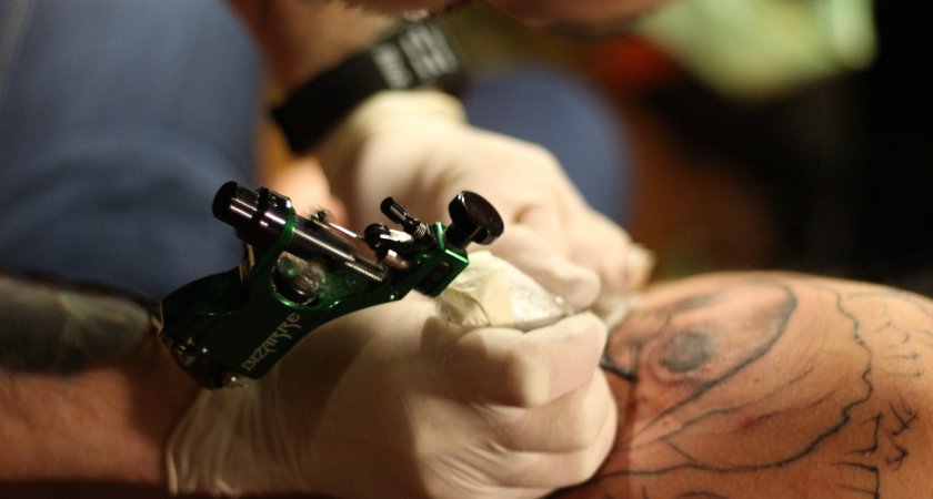 «Украл у своих же»:  йошкаролинец ограбил тату студию, в здании которой раньше работал