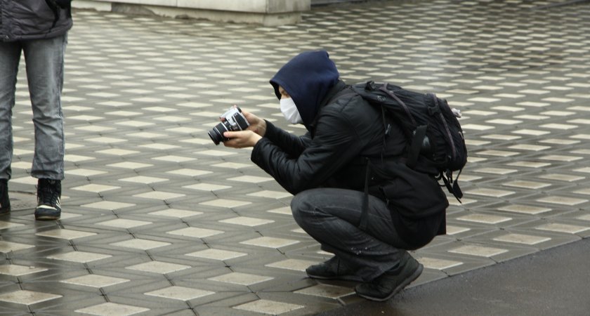 В России разрешили штрафовать "безмасочников" по фото без разбирательств 