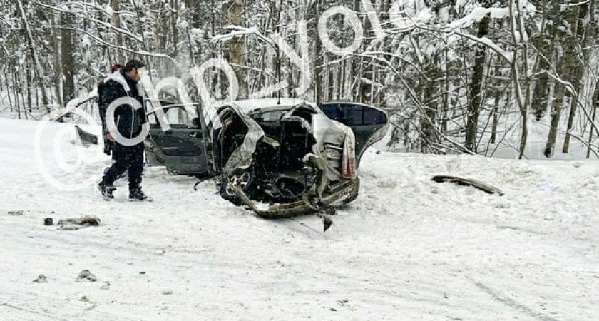 В Медведевском районе Марий Эл произошло серьезное ДТП легковушки с фурой 