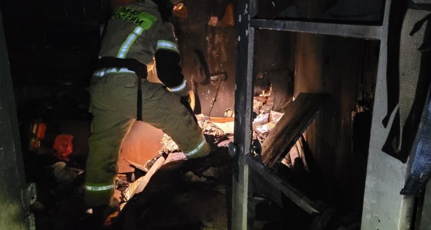 «Эвакуировали 15 человек»: в Йошкар-Оле на Комсомольской загорелась квартира в пятиэтажке