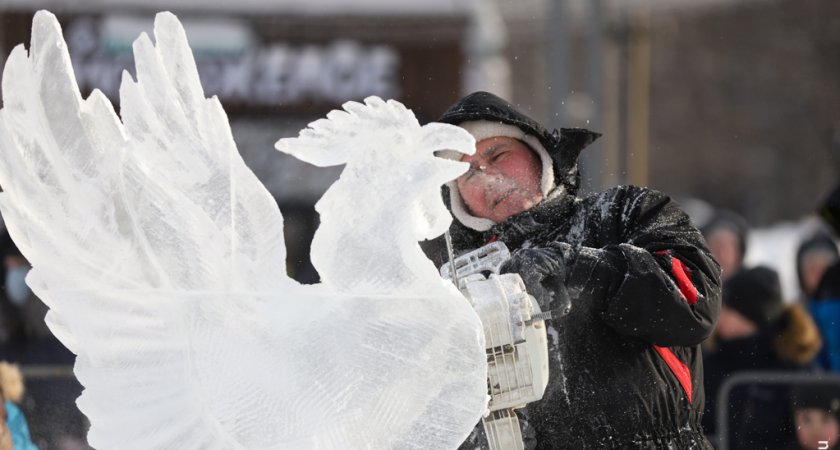 Йошкаролинец стал победителем фестиваля ледяных скульптур в Череповце