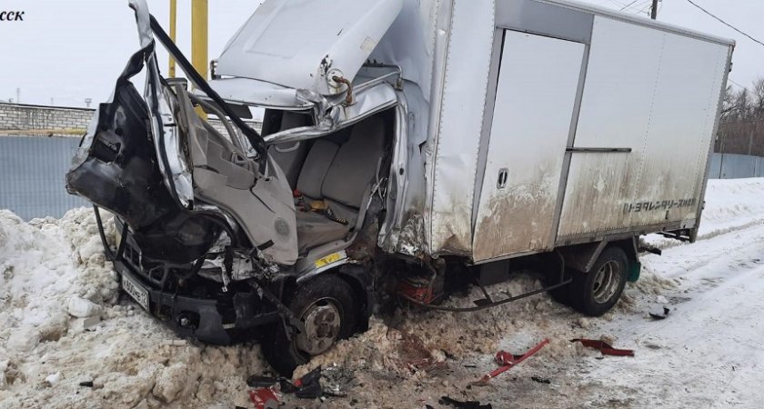 В Марий Эл из-за столкновения двух грузовиков пострадали пассажиры