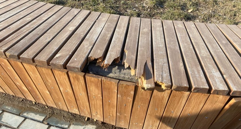 В мэрии Йошкар-Олы рассказали о вандалах в сквере Свирина   
