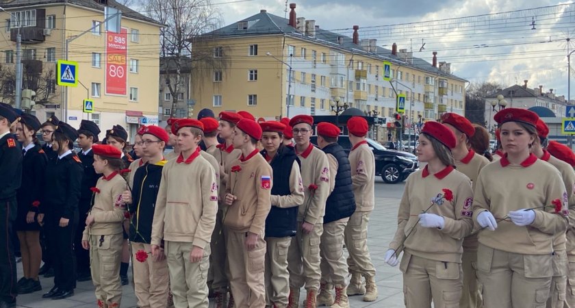 День Победы в Козьмодемьянске: парад, "Бессмертный полк", фестиваль уличного кино