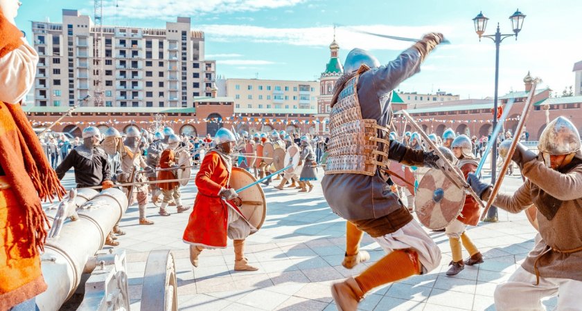 Праздник в стиле Средневековья  в Йошкар-Оле: массовые сражения, турнир лучников и ярмарка