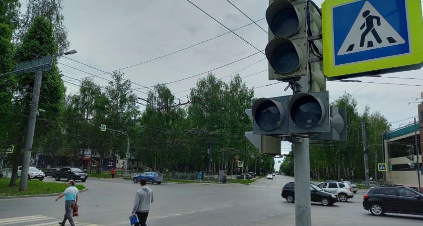 В Йошкар-Оле отключили светофор на одном из самых оживленных перекрестков