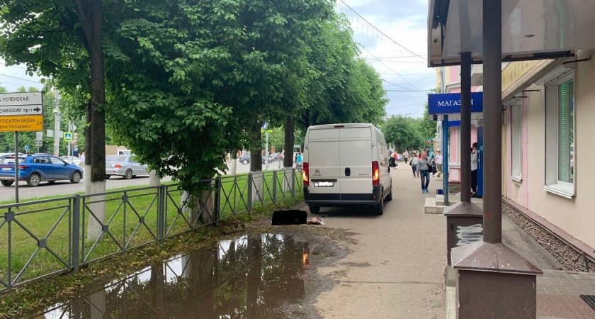 В Йошкар-Оде водитель грузовика сдавал назад и наехал на женщину