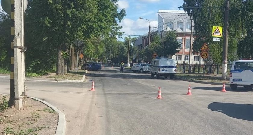 В Йошкар-Оле столкнулись две легковушки, пострадал 2-летний ребенок 