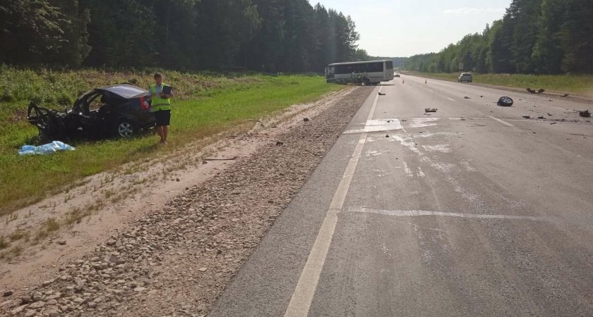 В Марий Эл произошло смертельное ДТП с пассажирским автобусом