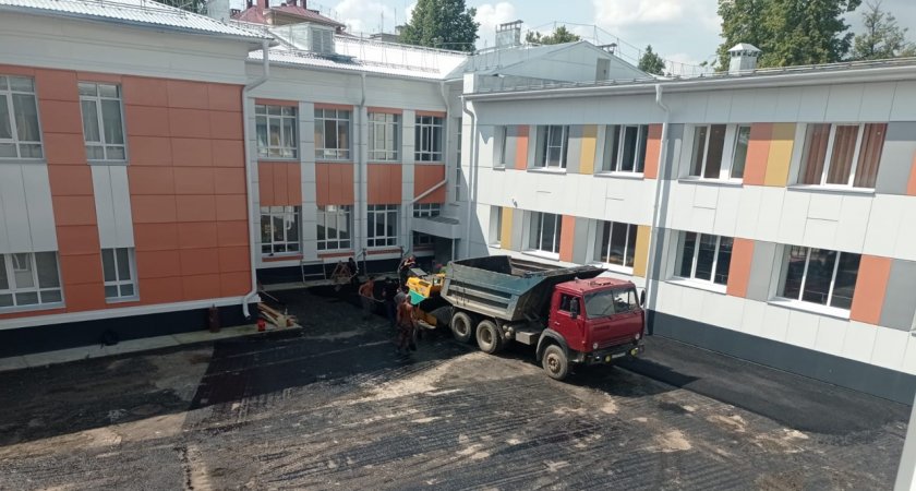 В Йошкар-Оле рядом с седьмой школой уложат новый асфальт