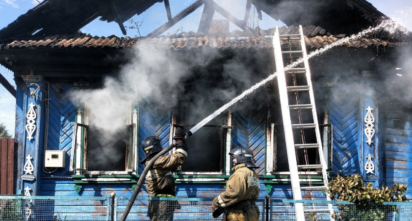 В Козьмодемьянске сгорел жилой дом