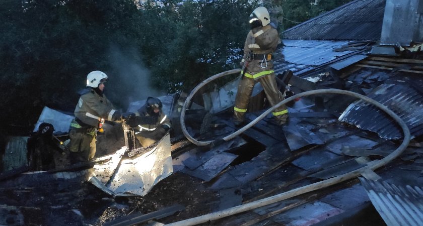В Йошкар-Оле пожарные отстояли жилой дом