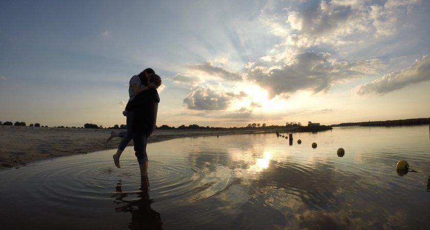 Дев ждет свидание, а Весов приятное знакомство