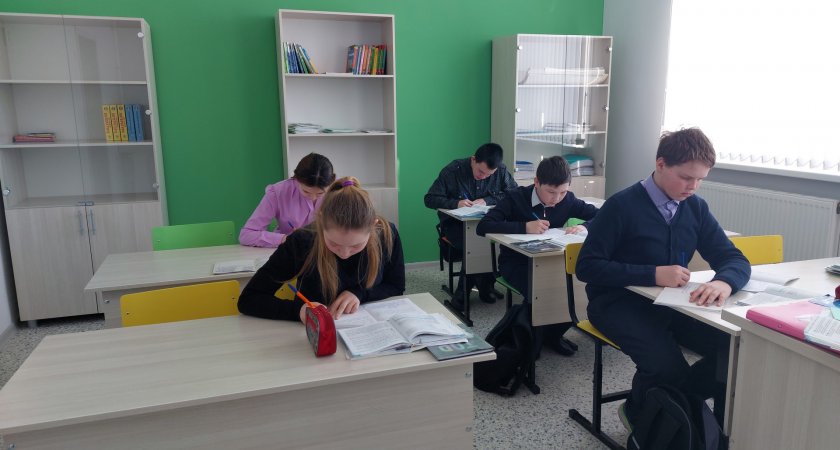 В школах Марий Эл усилят защиту и пропускной режим после трагедии в Ижевске