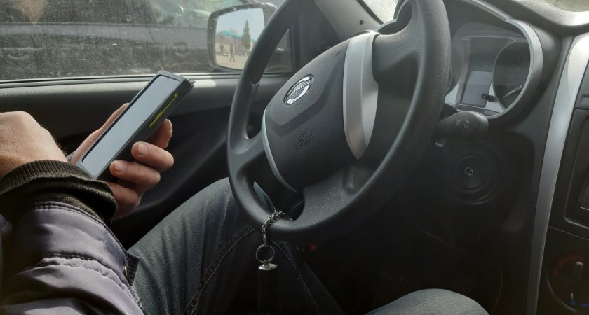 Житель Марий Эл взял в кредит более 400 тысяч рублей и отправил их на 12 чужих номеров