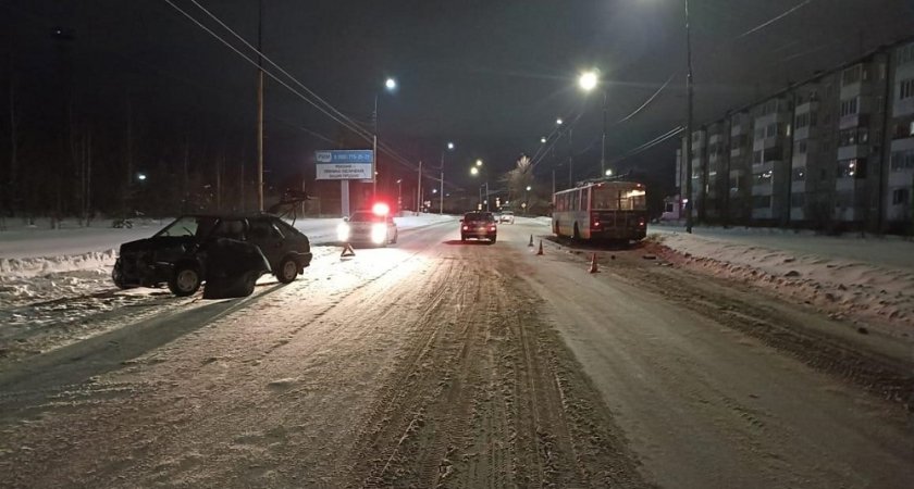 В Марий Эл неопытный водитель столкнулся с троллейбусом