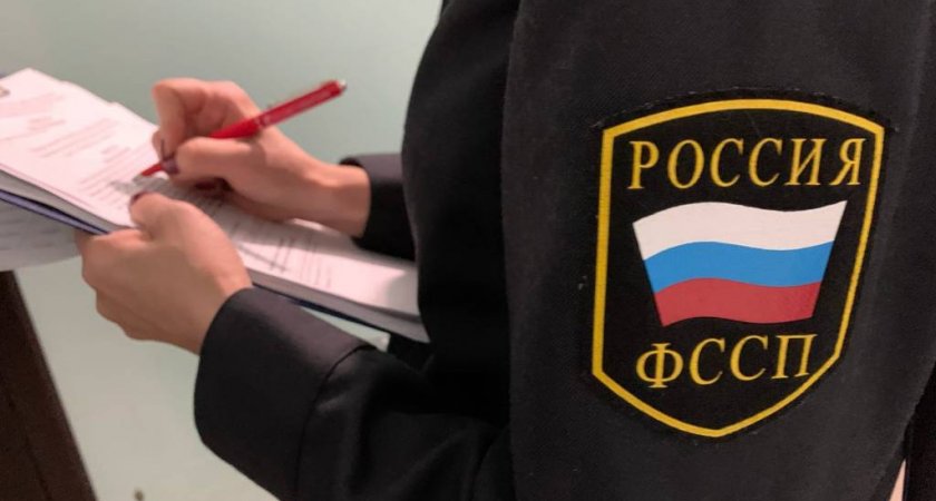 В Йошкар-Оле приставы забрали у хозяйки кафе всю технику