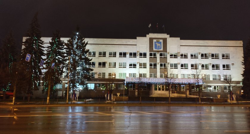 Как будут работать организации в новогодние праздники в Йошкар-Оле