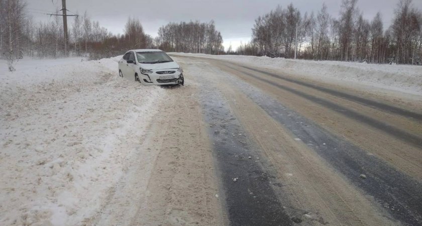 В Волжском районе перевернулся автомобиль