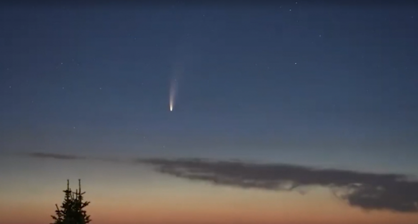 Из космоса стремительно движется зеленая комета: возможно, мы последние, кто ее увидит