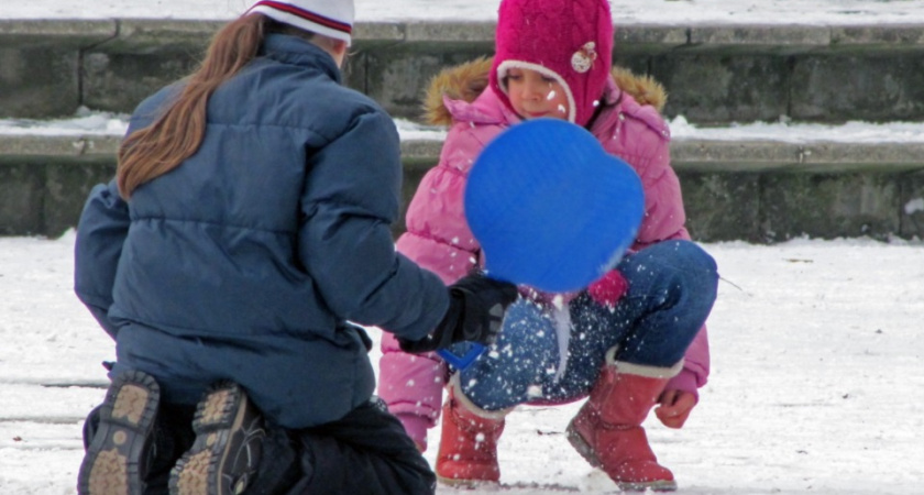 Рожать детей станет еще выгоднее: кому придет 30 тысяч на карту