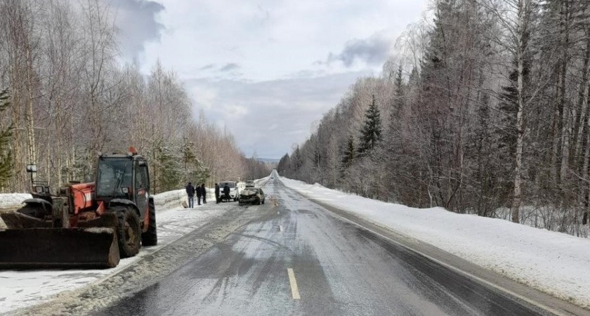 Быстрая Nexia догнала медленный погрузчик в ДТП с пострадавшими в Марий Эл