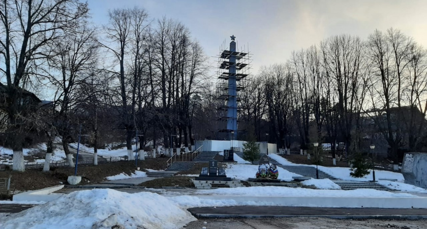 45-летний мемориал в Козьмодемьянске начали ремонтировать