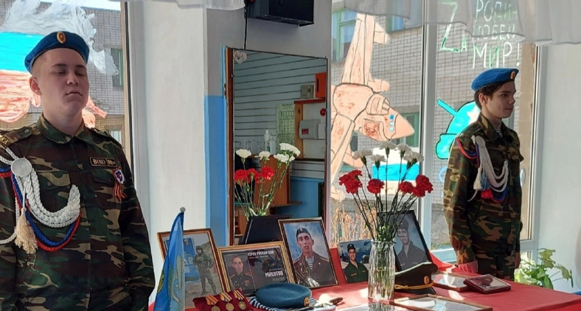 В марийской школе увековечили память о погибших выпускниках, которые погибли на СВО