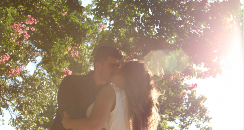 Вокруг вас будут крутиться большие деньги, одиночки найдут любовь: назван всего один знак