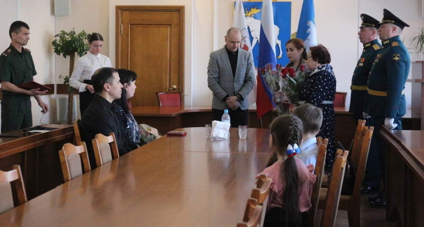 В Йошкар-Оле посмертно наградили двух участников СВО