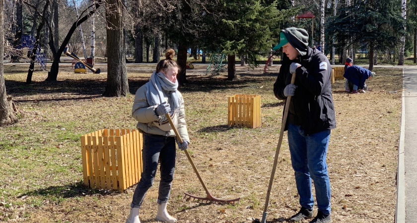 Йошкар-олинский субботник в парке культуры прошел успешно