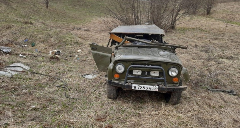 В Марий Эл пьяный водитель УАЗика, не справившись с управлением, съехал в кювет