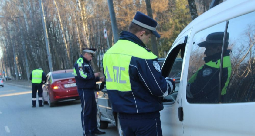 Автоинспекторы остановили на дорогах Марий Эл 40 водителей, нарушивших правила тонировки