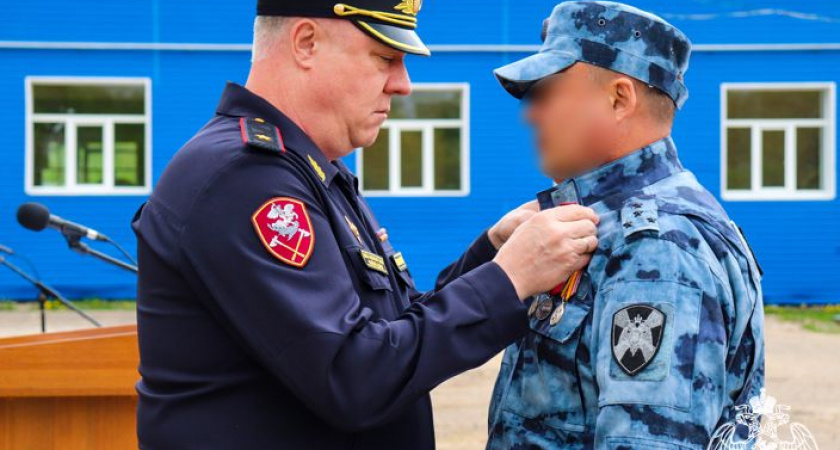 Росгвардейцы из Марий Эл получили медали за службу на СВО