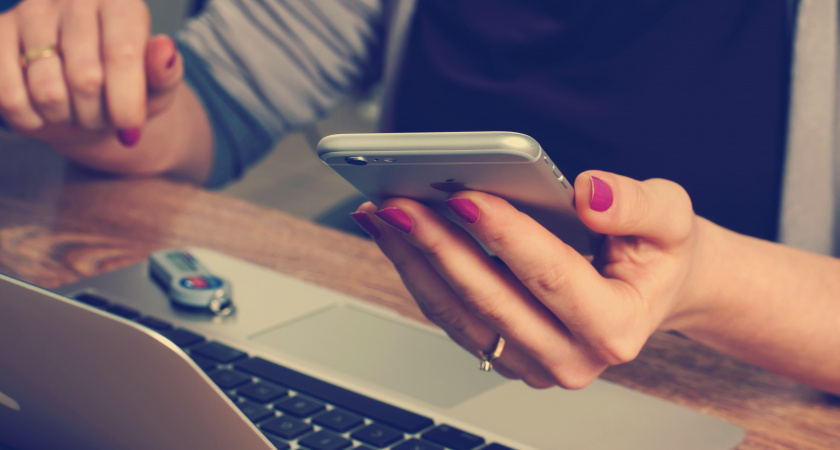 Йошкаролинка обновила приложение на телефоне, и со счета списали 345 тысяч рублей