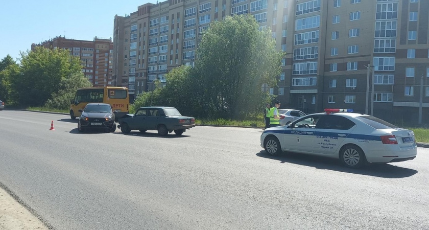 Водители пострадали при ДТП двух легковушек в Йошкар-Оле