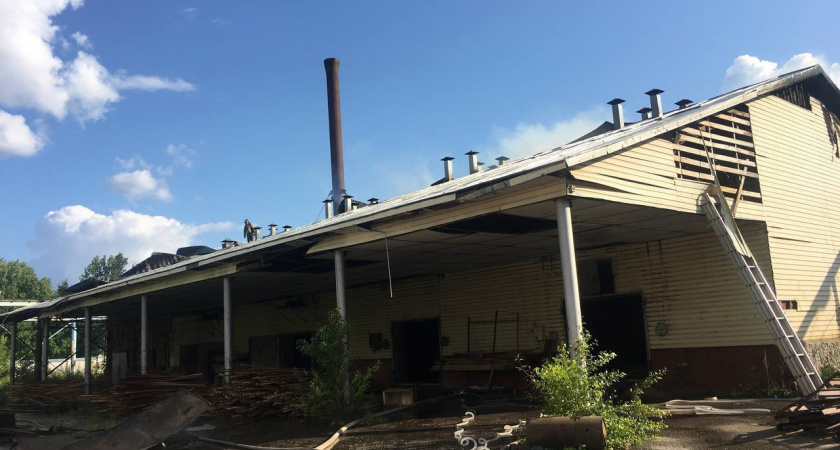 В Йошкар-Оле вспыхнул производственный цех на Шумелева